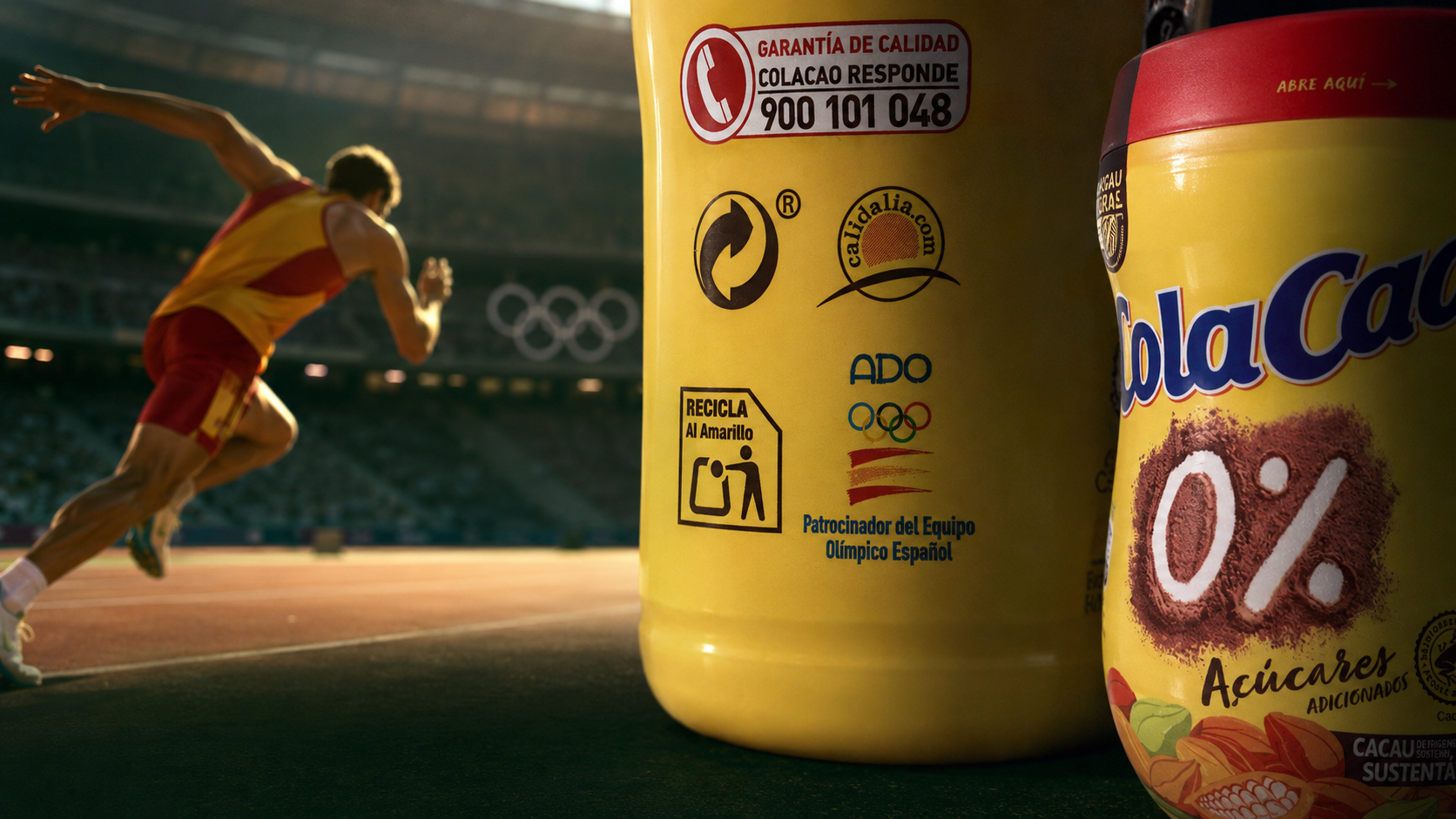 Envase de ColaCao con el distintivo ADO y un deportista olímpico en segundo plano